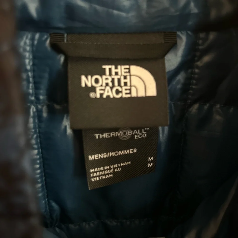 The North Face Eco Packable Slim Fit Thermoball Jacket Blue Camo Print Men’s M
